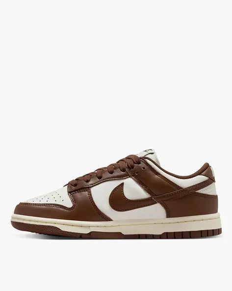 Men Dunk Low Retro Lace-Up Sneakers - Brown