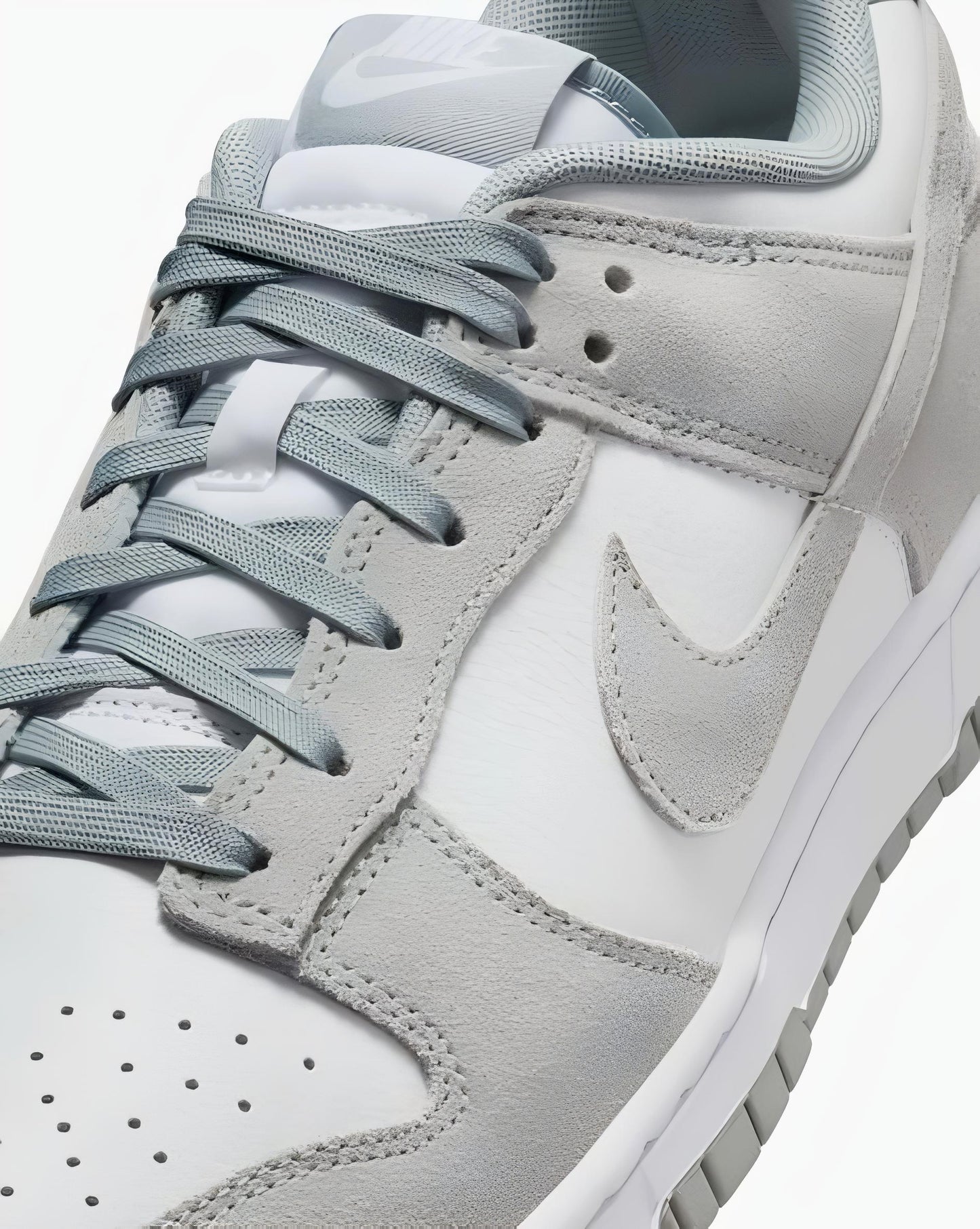 Men Dunk Retro Low-Top Lace-Up Sneakers